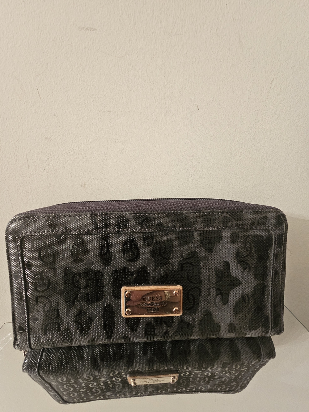 Guess Signature Logo Gray Cosmetic Pouch with Gold Plate